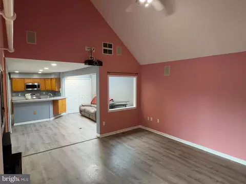 Living - 9348 Creekview Dr, Laurel, MD 20708 photo 26 of 37