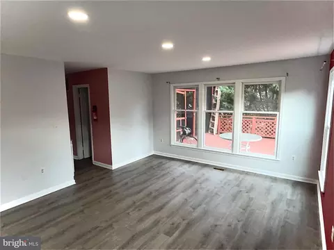 Living - 9348 Creekview Dr, Laurel, MD 20708 photo 14 of 37