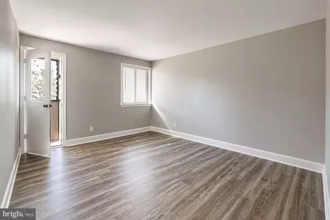 3906 Stonegate Dr #A, Suitland, MD 20746