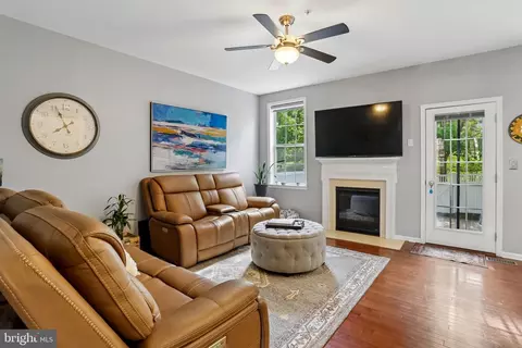 Living - 4028 Ranch Rd, Marlboro, MD 20772 photo 3 of 3