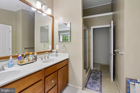 Entry Way - 4028 Ranch Rd, Marlboro, MD 20772 photo 4 of 5