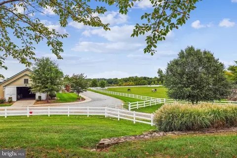 Exterior - 4028 Ranch Rd, Marlboro, MD 20772 photo 5 of 5