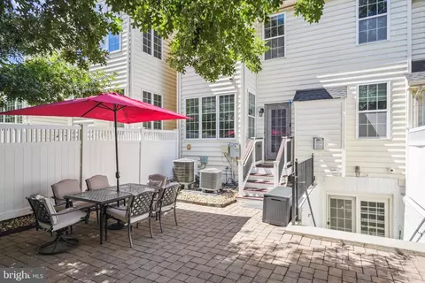 Exterior - 4028 Ranch Rd, Marlboro, MD 20772 photo 2 of 5
