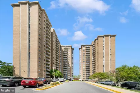 1836 Metzerott Rd #904, Hyattsville, MD 20783