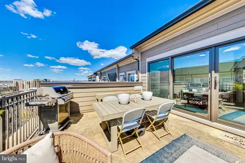 509 Triggerfish Dr, National Harbor, MD 20745