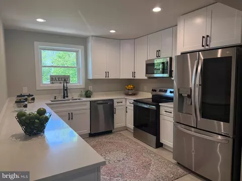 6904 Friendship Rd, Clinton, MD 20735