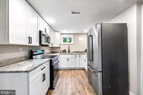 Kitchen - 6904 Friendship Rd, Clinton, MD 20735 photo 3 of 3