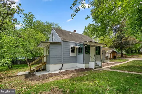 4010 Forest Grv, Suitland, MD 20746