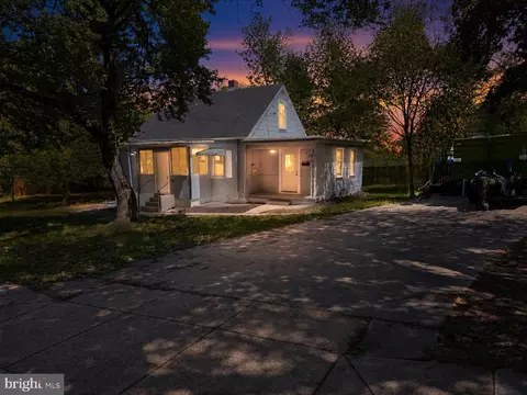 4010 Forest Grv, Suitland, MD 20746
