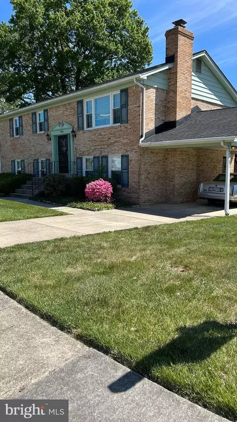 7708 Gambier Dr, Marlboro, MD 20772