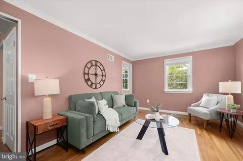 Living - 16105 Kent Rd, Laurel, MD 20707 photo 7 of 9