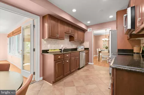 Kitchen - 16105 Kent Rd, Laurel, MD 20707 photo 2 of 3