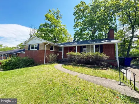 9017 Saint Andrews Pl, College Park, MD 20740