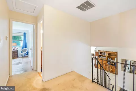 Entry Way - 16011 Jerald Rd, Laurel, MD 20707 photo 5 of 5