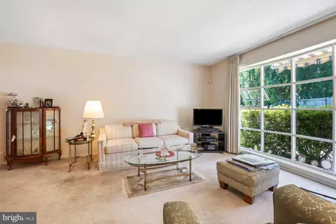 Living - 16011 Jerald Rd, Laurel, MD 20707 photo 2 of 5