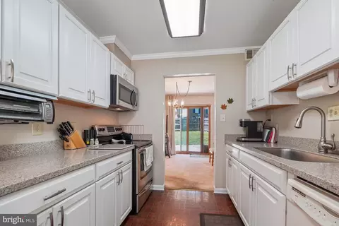 Entry Way - 16011 Jerald Rd, Laurel, MD 20707 photo 3 of 5