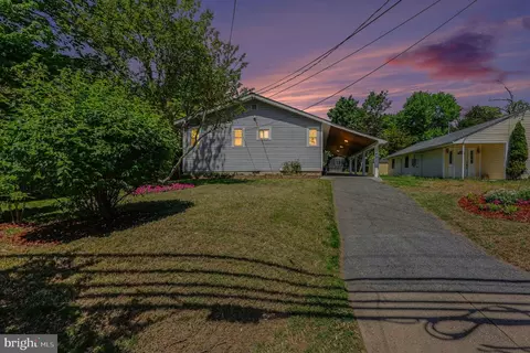 1602 Erskine St, Hyattsville, MD 20783