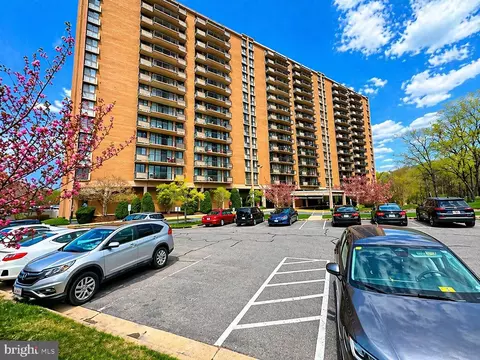 6100 Westchester Park Dr #1517, College Park, MD 20740