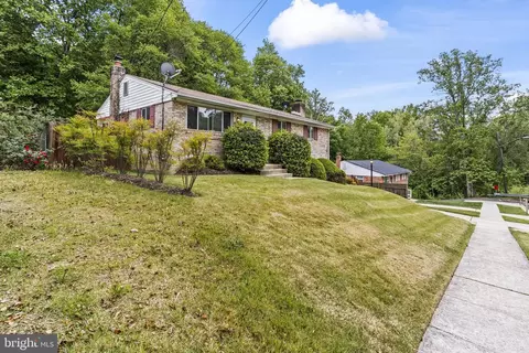 8714 Oakdale St, Fort Washington, MD 20744