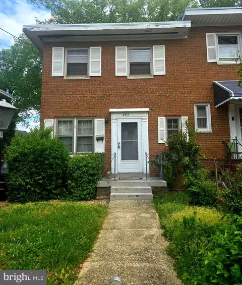 4912 Maury Pl, Oxon Hill, MD 20745