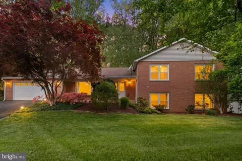 6102 Gallery St, Bowie, MD 20720