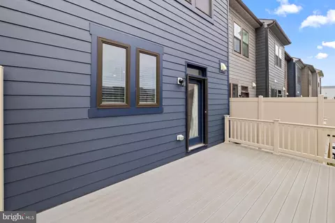 Exterior - 4833 Vista Glen Ln, Lanham, MD 20706 photo 3 of 4