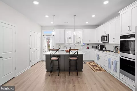 Kitchen - 4833 Vista Glen Ln, Lanham, MD 20706 photo 1 of 4