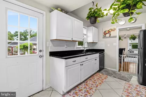 Kitchen - 2806 Ocala Ave, District Heights, MD 20747 photo 2 of 3