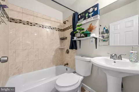 Bath - 2806 Ocala Ave, District Heights, MD 20747 photo 2 of 2