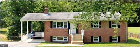 15217 Livingston Rd, Accokeek, MD 20607