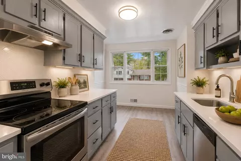 5002 Paducah Rd, College Park, MD 20740