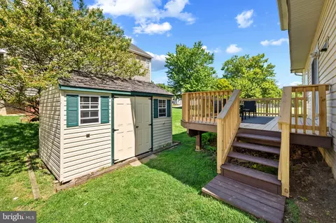 Exterior - 15518 Casulas Way, Laurel, MD 20707 photo 8 of 10