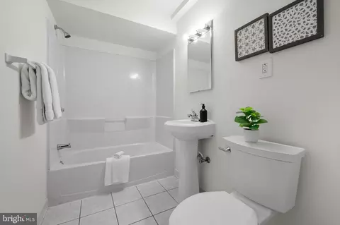Bath - 15518 Casulas Way, Laurel, MD 20707 photo 4 of 4