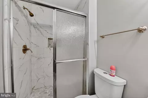 Bath - 14203 14203 Oakpointe Dr, Laurel, MD 20707 photo 3 of 3