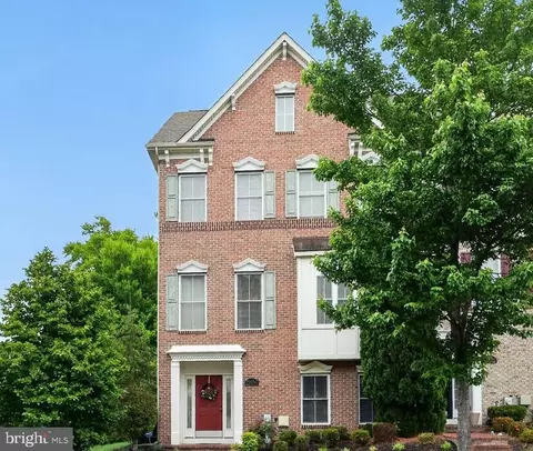 15504 Newtonmore Ln, Marlboro, MD 20774