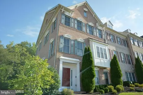 15504 Newtonmore Ln, Marlboro, MD 20774