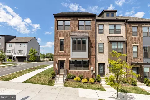 3556 Stella Blue Dr, Hyattsville, MD 20782