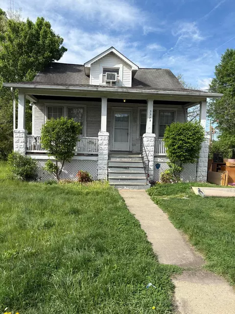 3305 Navy Day Dr, Suitland, MD 20746