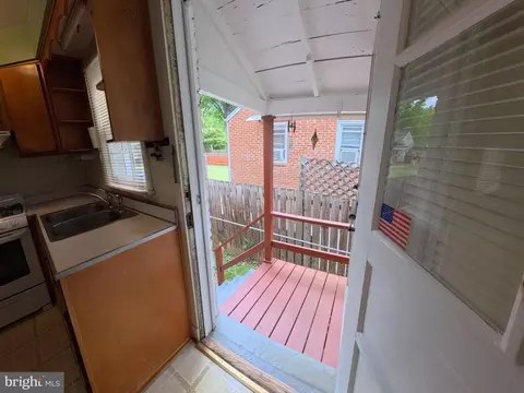 Exterior - 9428 Washington Blvd, Lanham, MD 20706 photo 3 of 6