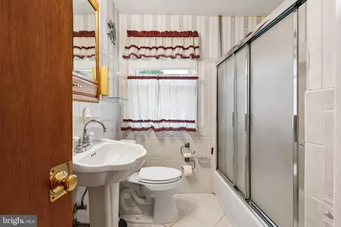 Bath - 7302 Powhatan St, Lanham, MD 20706 photo 1 of 2