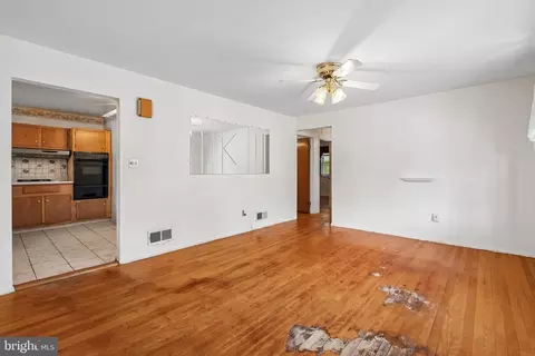 Living - 7302 Powhatan St, Lanham, MD 20706 photo 1 of 4