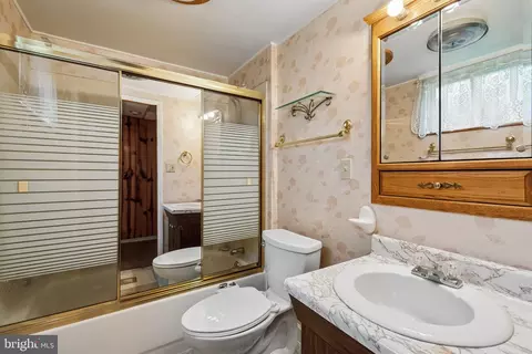 Bath - 7302 Powhatan St, Lanham, MD 20706 photo 2 of 2