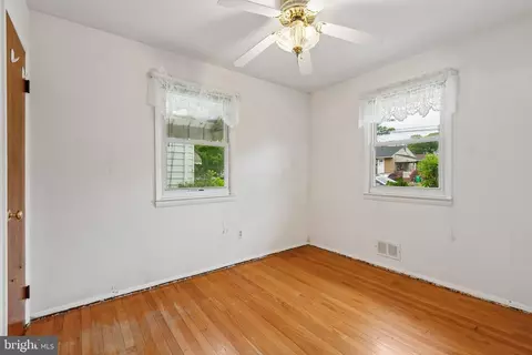 Bedroom - 7302 Powhatan St, Lanham, MD 20706 photo 3 of 4