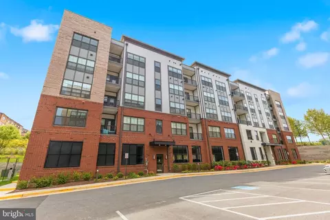 104 Saint Ives Pl, Oxon Hill, MD 20745