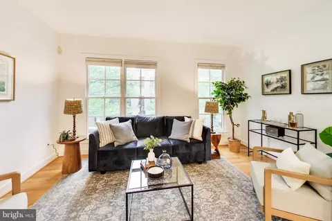 4408 Longfellow St, Hyattsville, MD 20781