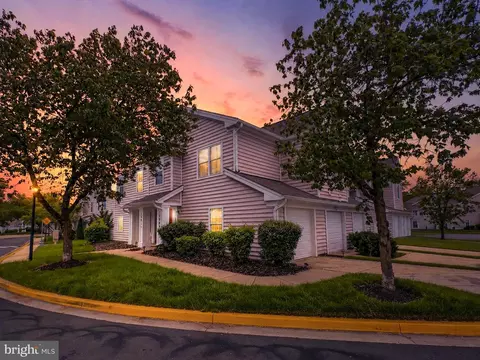 13909 King George Way #355, Marlboro, MD 20772