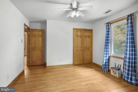 Bedroom - 1100 Bryan Point Rd, Accokeek, MD 20607 photo 2 of 2