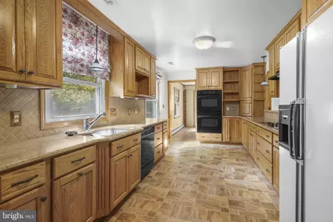 Kitchen - 1100 Bryan Point Rd, Accokeek, MD 20607 photo 1 of 4