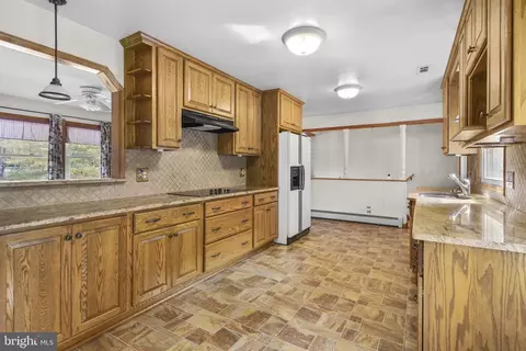 Kitchen - 1100 Bryan Point Rd, Accokeek, MD 20607 photo 2 of 4