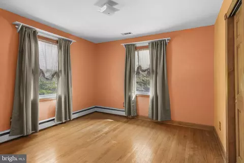 Bedroom - 1100 Bryan Point Rd, Accokeek, MD 20607 photo 1 of 2